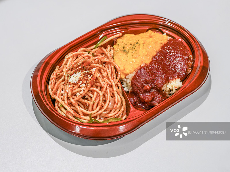 抓饭蛋包饭那不勒斯便当图片素材