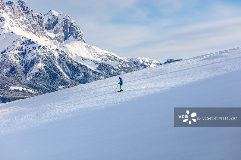 冬季运动滑雪图片素材
