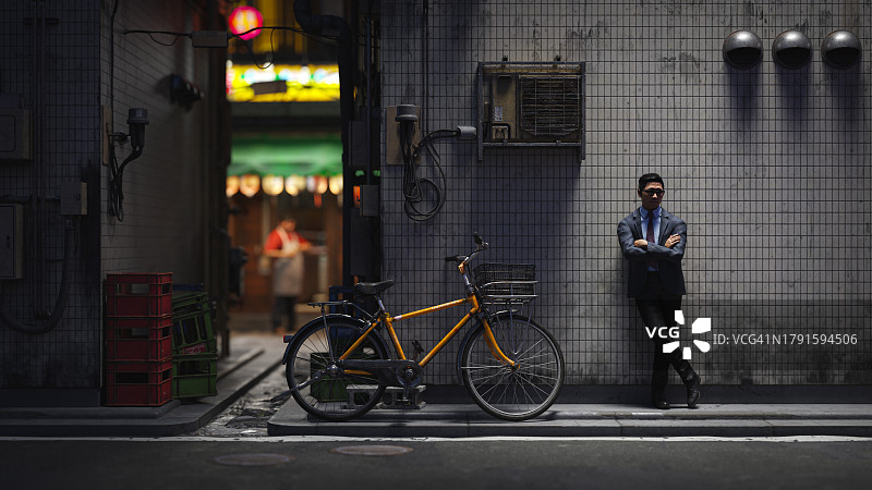 黑暗的日本小巷图片素材