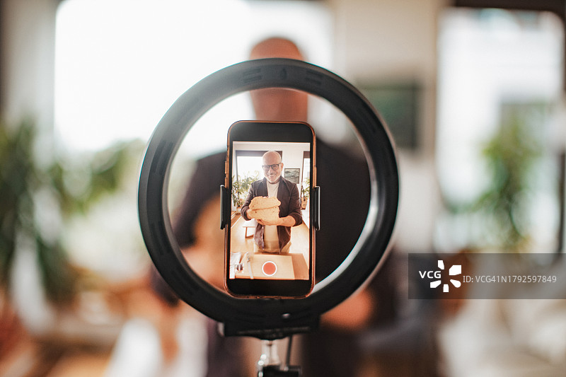 老年美食网红制作在线面包烘焙课程图片素材