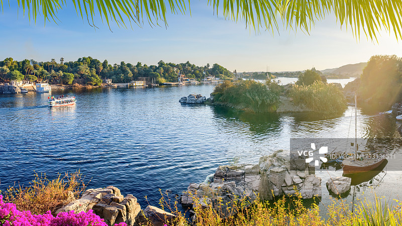 埃及阿斯旺基奇纳岛的尼罗河风光图片素材