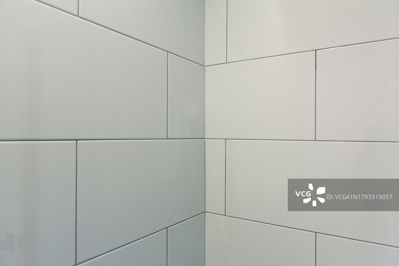 浴室瓷砖背景，浴室瓷砖墙，瓷砖淋浴墙图片素材
