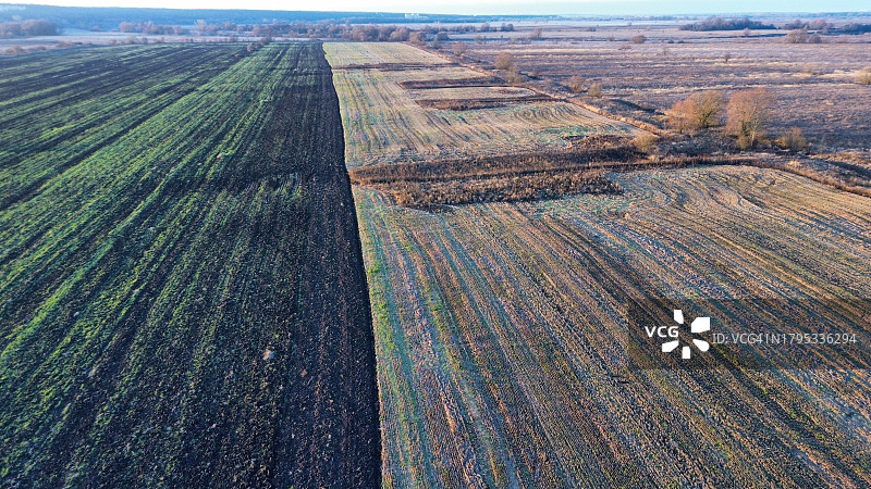 俄罗斯梁赞州梁赞区农业田地高角度视图图片素材