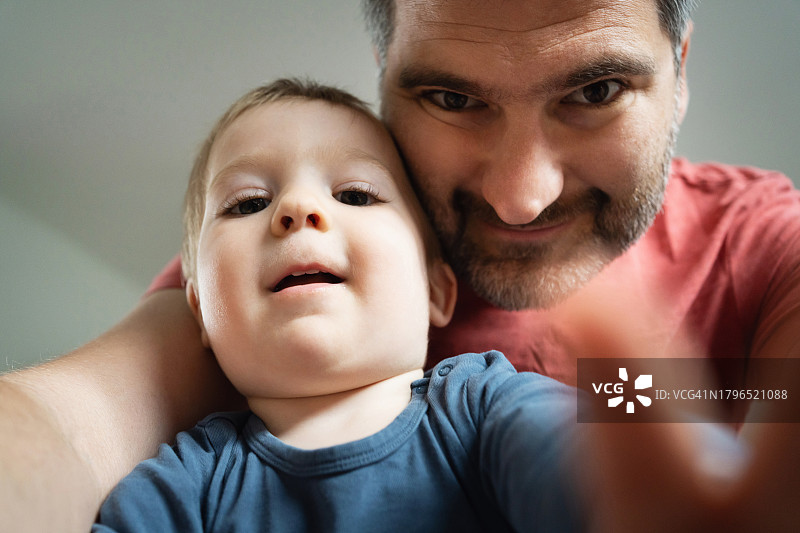 白人父子自拍图片素材