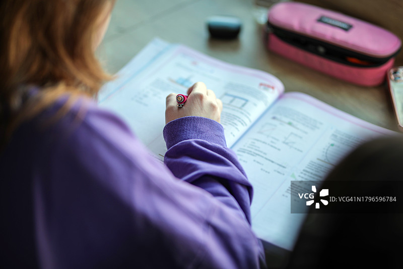 学习，成功的大学生，教室环境，返校图片素材