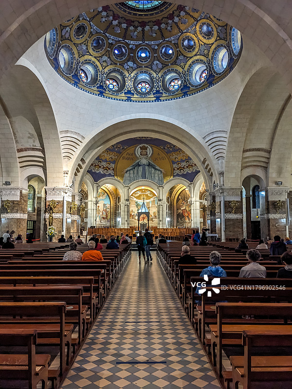 卢尔德圣母朝圣地图片素材