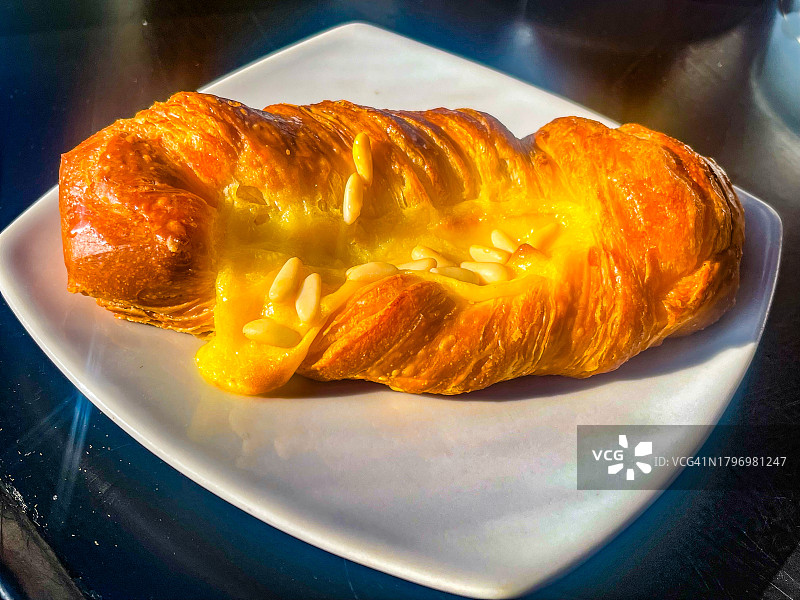 早餐辫子面包图片素材