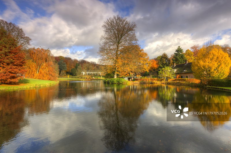波斯班克附近罗森达尔公园的秋叶图片素材