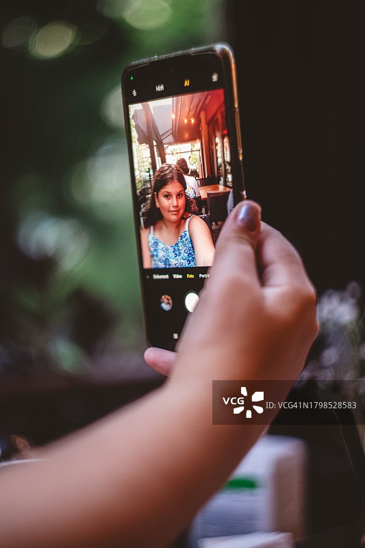 年轻的瑞典女子图片素材