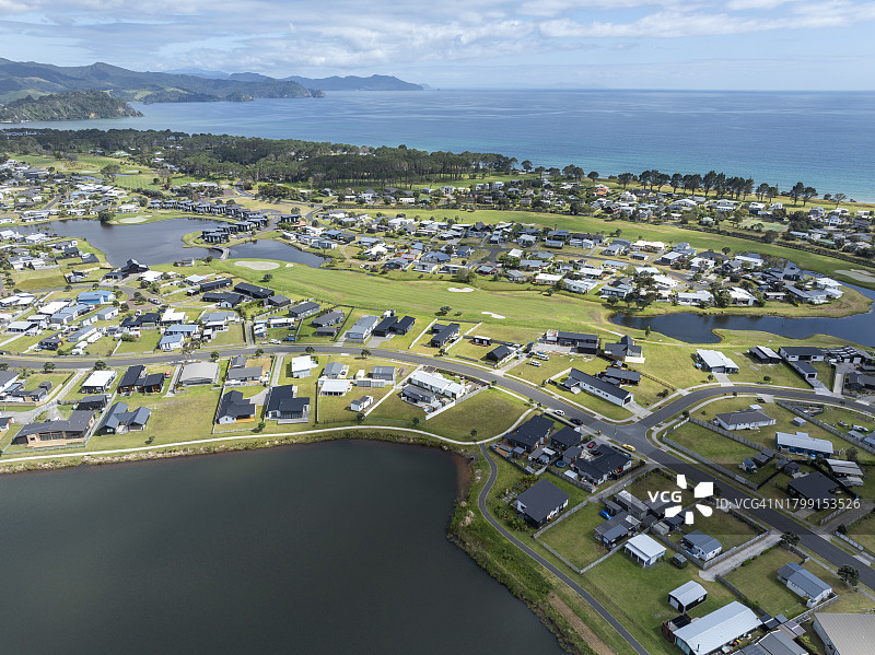 新西兰科罗曼德半岛怀唐伊镇鸟瞰图图片素材