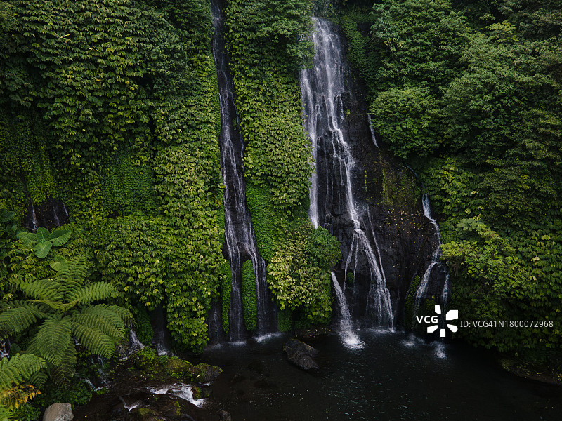 巴厘岛班尤马拉瀑布图片素材