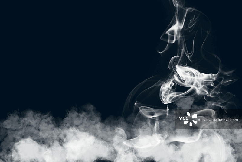 白色背景上的抽象逼真柔和烟雾图片素材