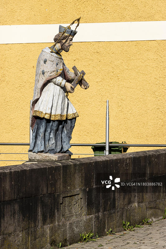 德国巴伐利亚州圣内波穆克雕像图片素材