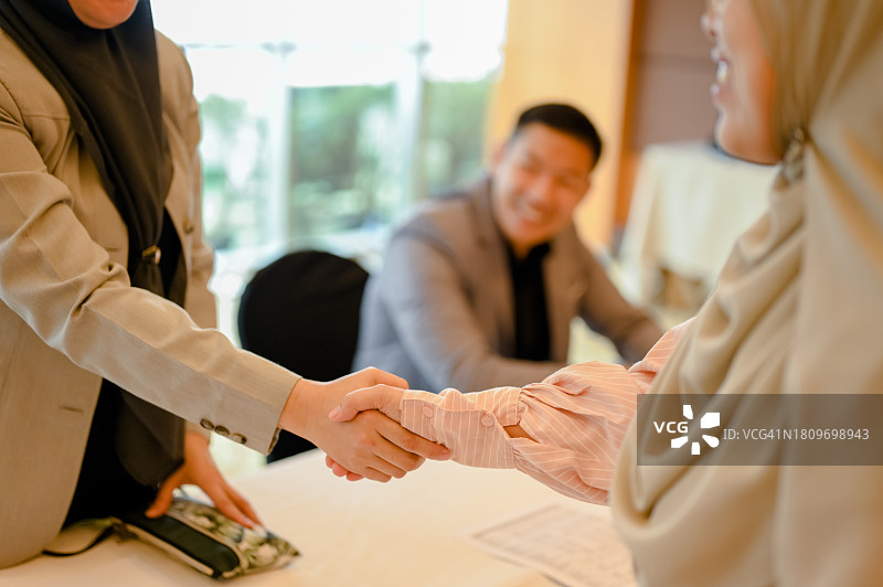 业务握手图片素材