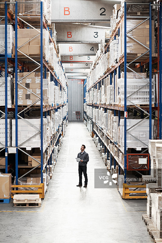 负责仓库维护图片素材