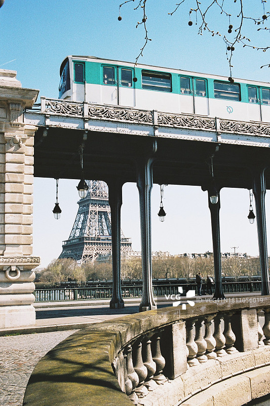 比尔哈基姆桥 - 巴黎图片素材