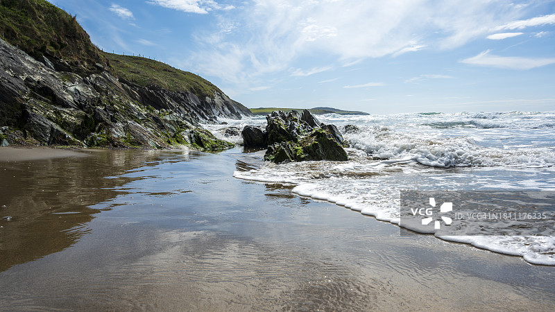 彭布罗克郡的白色沙滩湾图片素材
