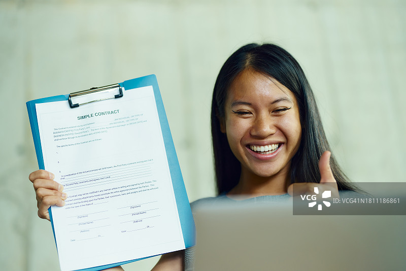 这份简单的合同太棒了！图片素材