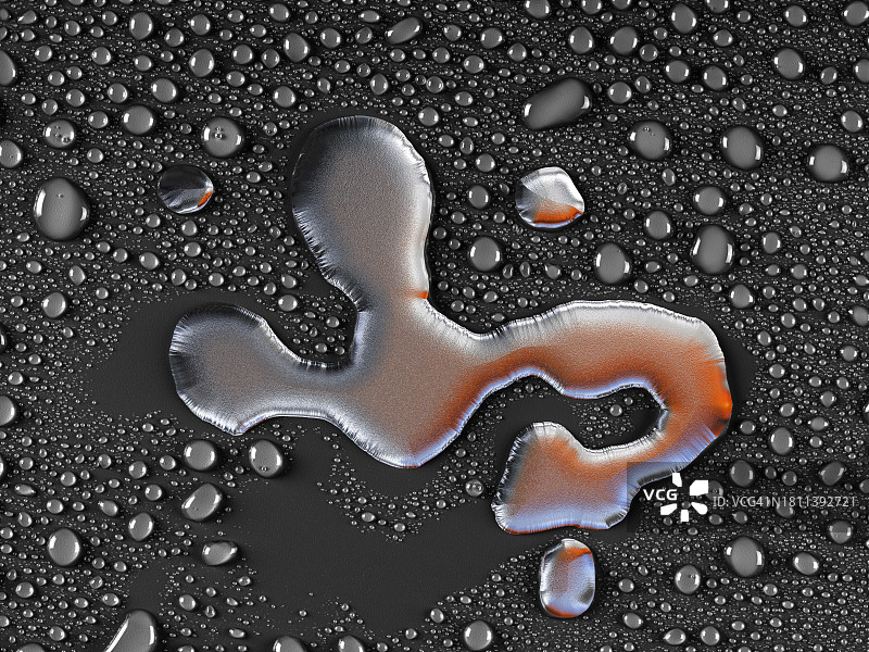 银色液体大水滴落在水滴表面图片素材