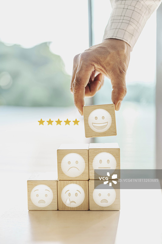 评审、评级满意度概念、客户体验概念、卓越概念、五星、金星图片素材