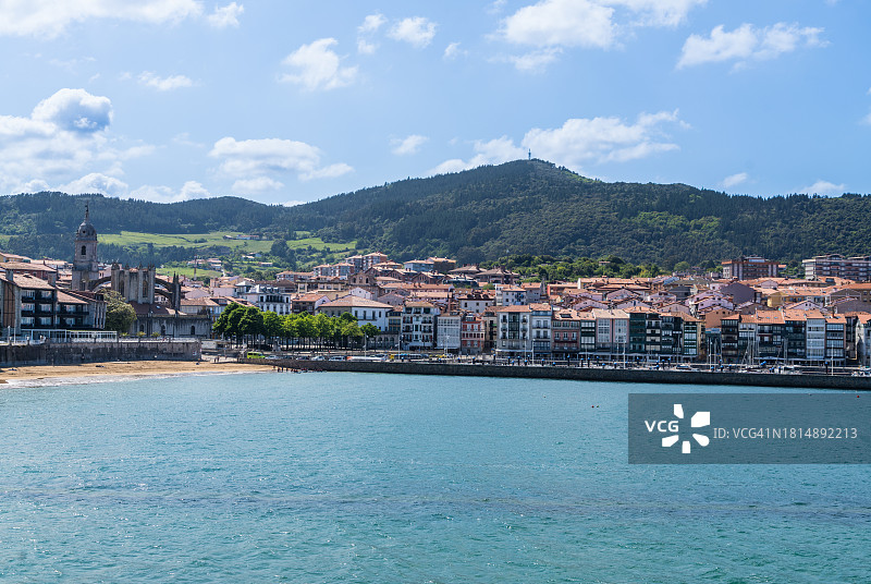 莱凯蒂奥：比斯开海岸的迷人渔村，阿松西翁圣玛利亚大教堂，西班牙巴斯克地区图片素材
