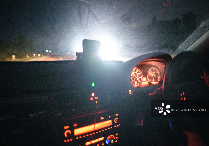 夜间驾驶 I图片素材