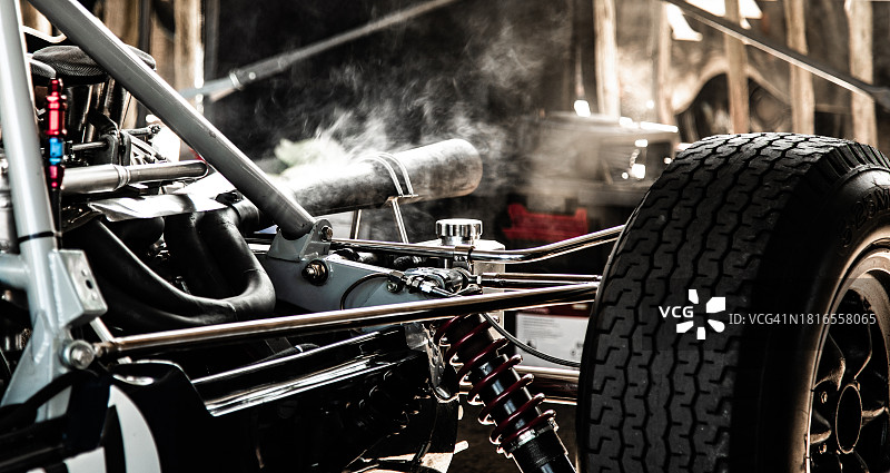 复古跑车排气管图片素材