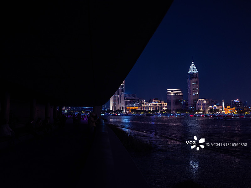 中国上海外滩夜景图片素材