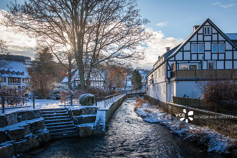 绍尔兰施马伦贝格的冬日山景图片素材
