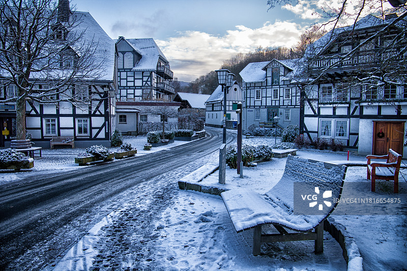 绍尔兰施马伦贝格的冬日山景图片素材