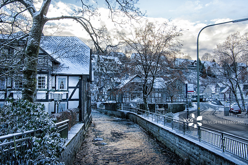 绍尔兰施马伦贝格的冬日山景图片素材