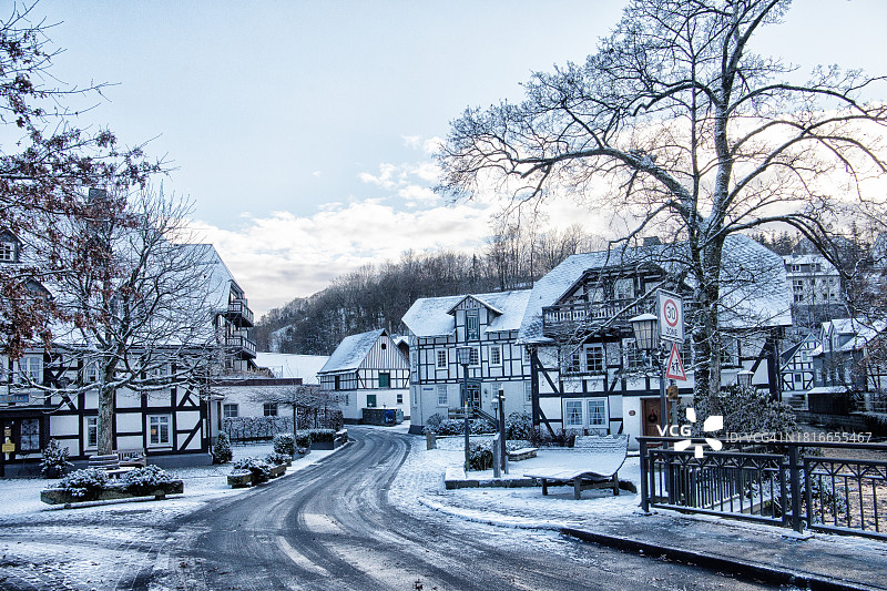 绍尔兰施马伦贝格的冬日山景图片素材