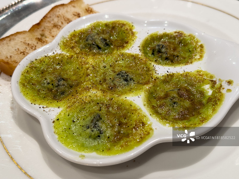 蜗牛菜肴，带装饰图片素材