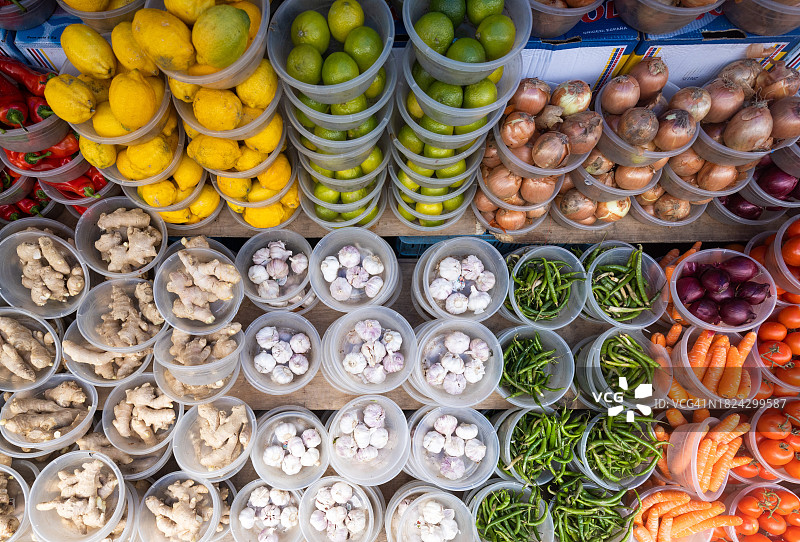 新鲜水果和蔬菜碗图片素材