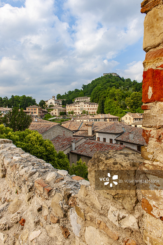 意大利威尼托阿索洛：里科山和中世纪罗卡城堡景观图片素材