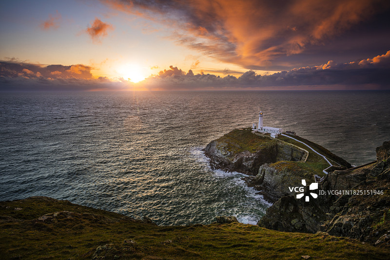 威尔士安格尔西霍利黑德南栈灯塔图片素材