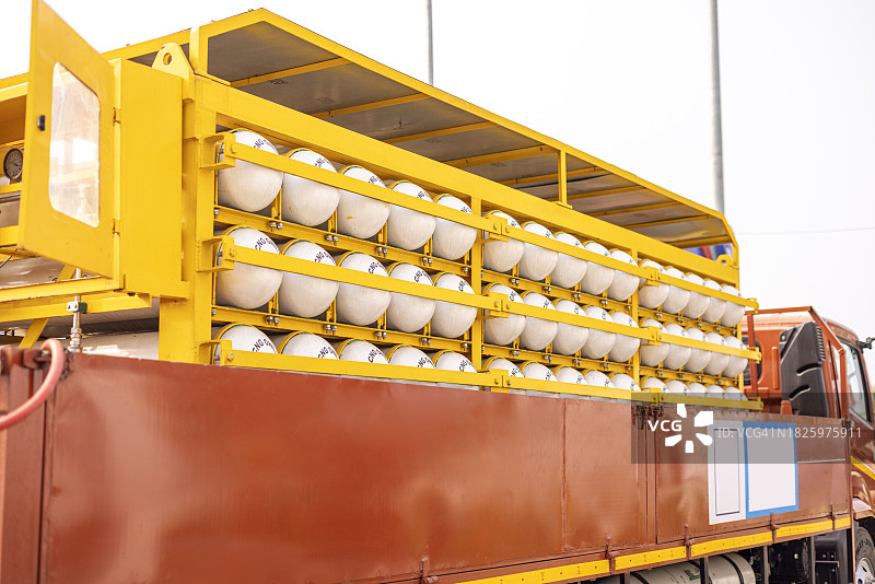 天然气：CNG（压缩天然气）气瓶图片素材