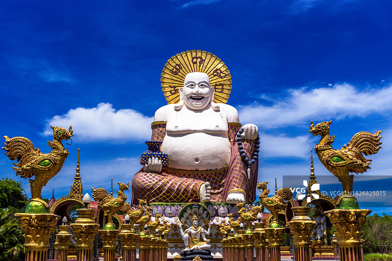 泰国苏梅岛帕莱寺的中国弥勒佛雕像图片素材