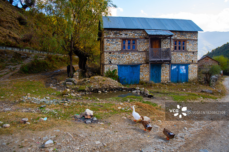 尼泊尔宗姆拉巴扎尔的传统房屋图片素材