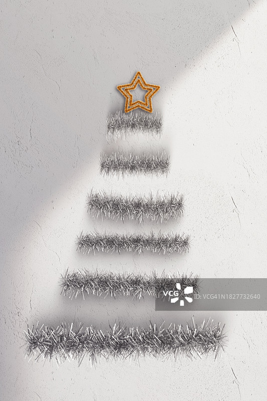 银色金属丝圣诞树图片素材