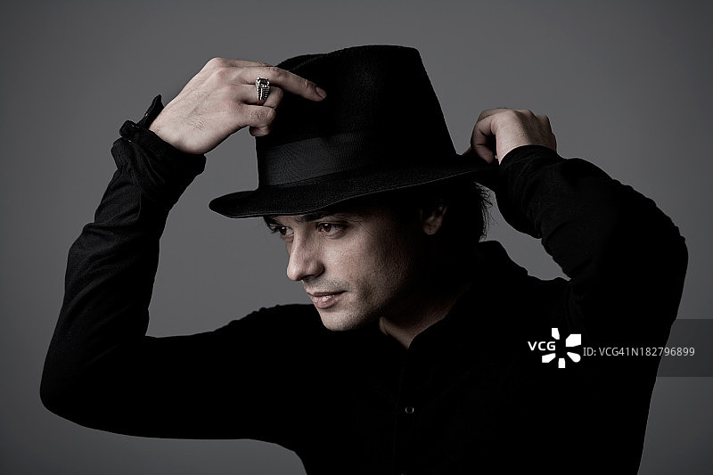 情绪化的男人图片素材