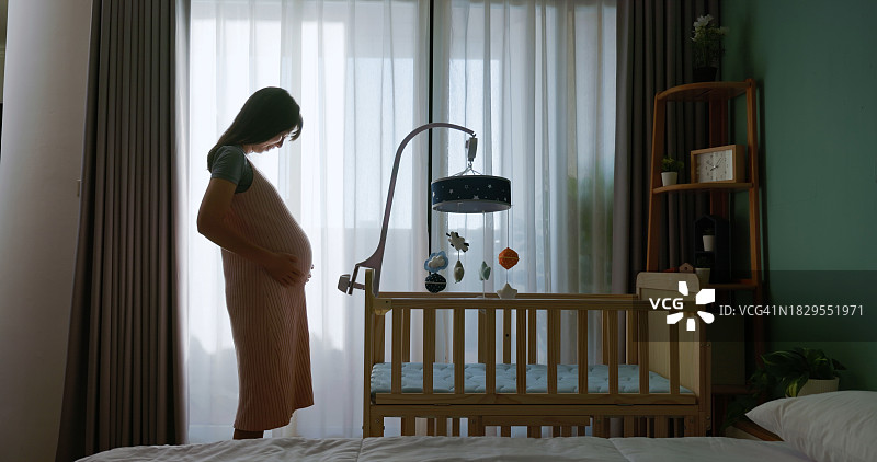 亚洲孕妇剪影图片素材