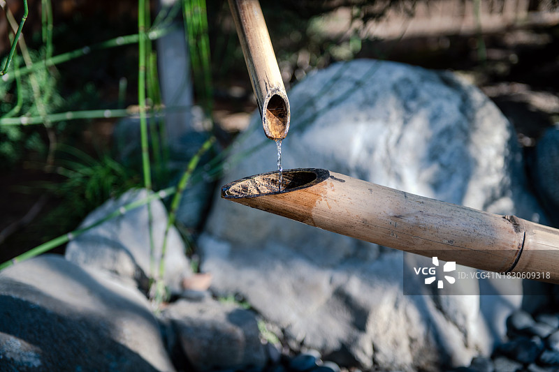 日式友谊花园的惊鹿图片素材