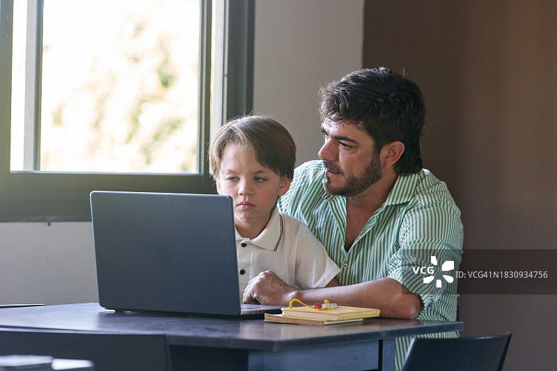 居家办公图片素材