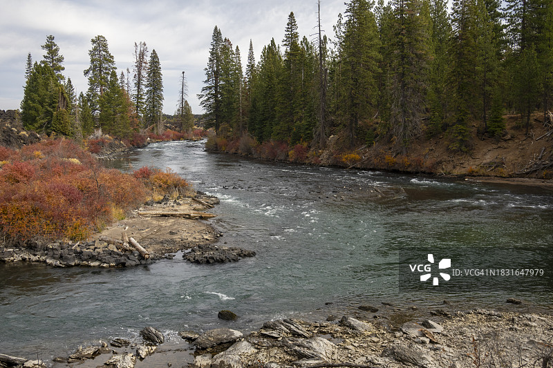 德舒特河弯道图片素材