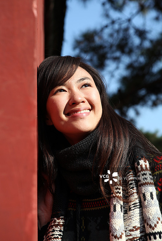 快乐的亚洲女人图片素材