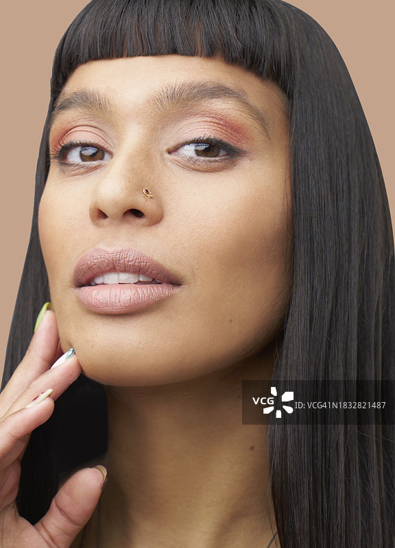 美丽年轻女人特写图片素材