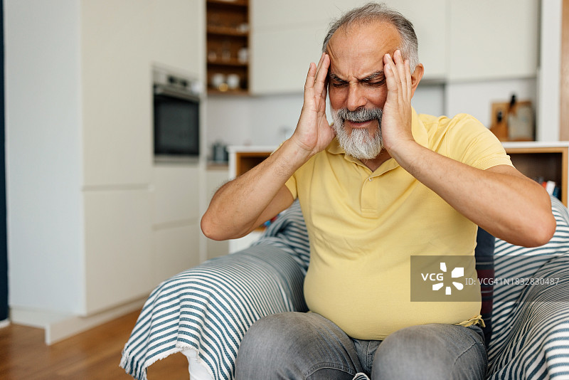 双方都感到疼痛图片素材