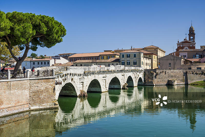 意大利艾米利亚-罗马涅里米尼的奥古斯都桥图片素材