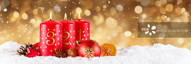 德国斯图加特降临节第三周：圣诞装饰蜡烛圣诞贺卡banner图片素材